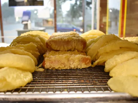 Battered Burger at Ramona's